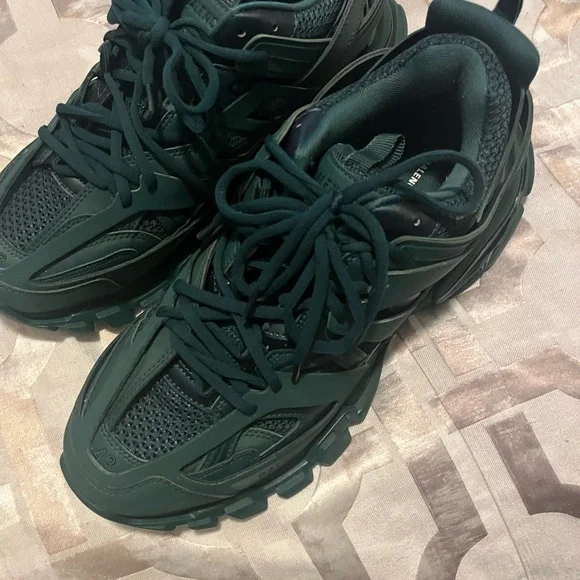 Balenciaga tracks “green” size 43/11 amazing condition
